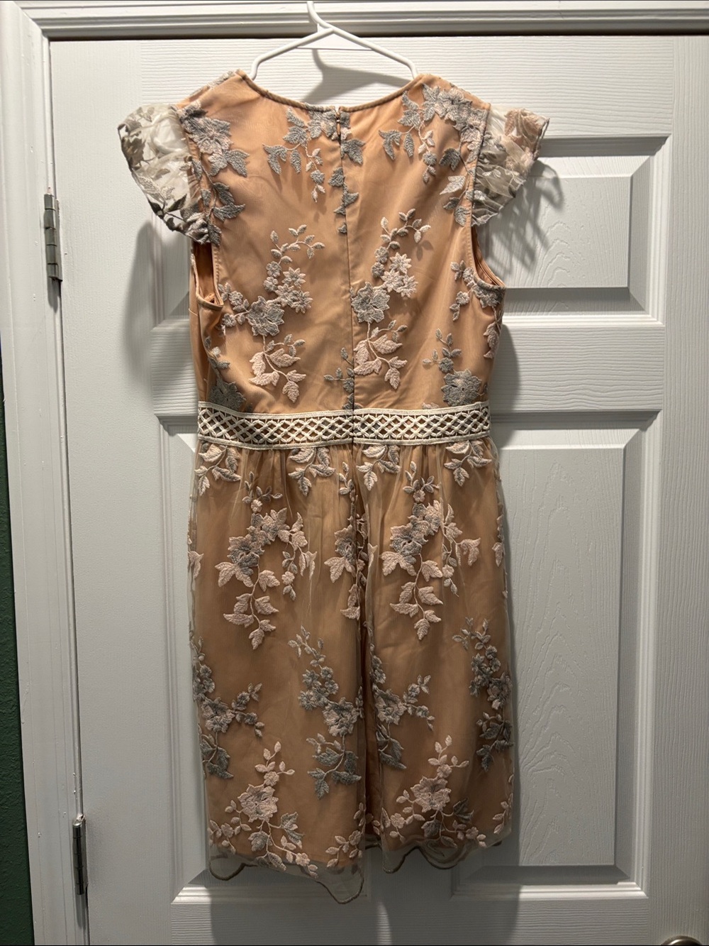 Wayf Embroidered Dress - Picture 3 of 4